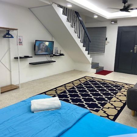 Hs Homestay Cenderawasih Kuantan Town Екстериор снимка