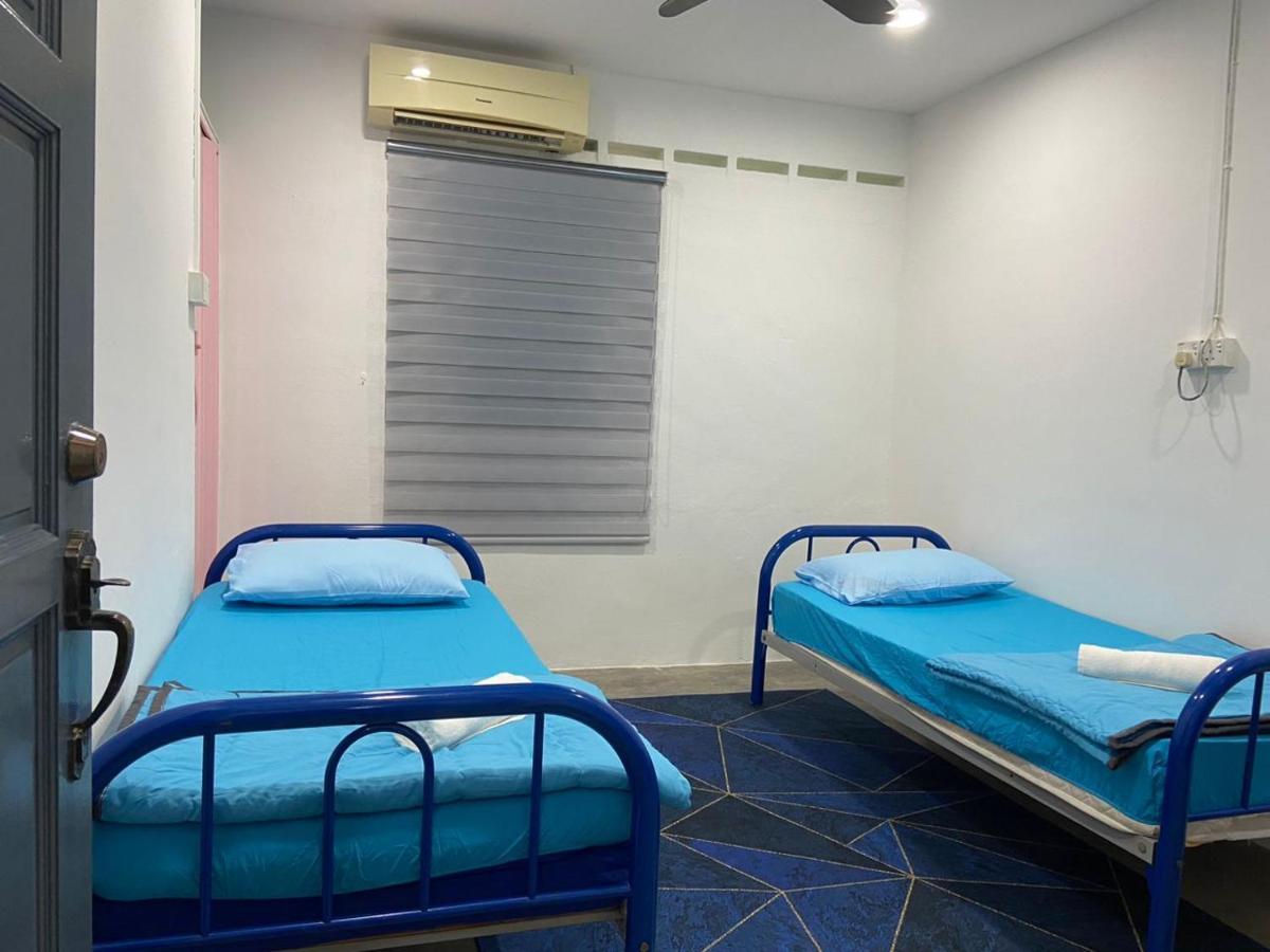 Hs Homestay Cenderawasih Kuantan Town Екстериор снимка